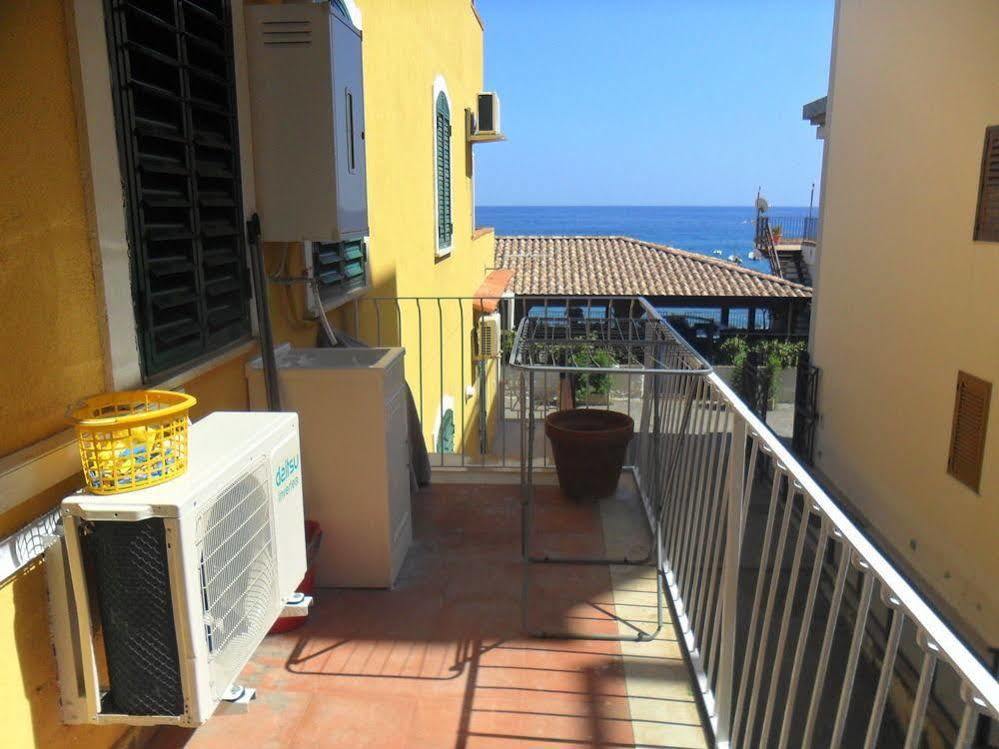 Beach Apartments Patrizia Taormina Eksteriør billede